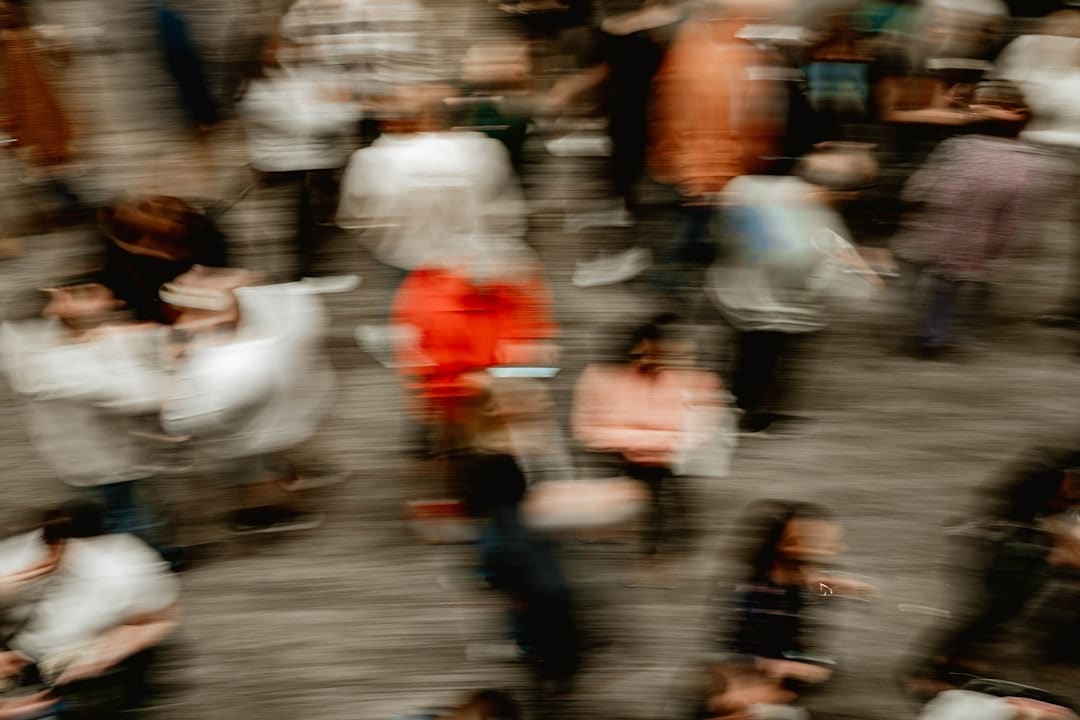 抖音生活服务处置6.2万资质造假商家，营建公正明亮清明运营环境